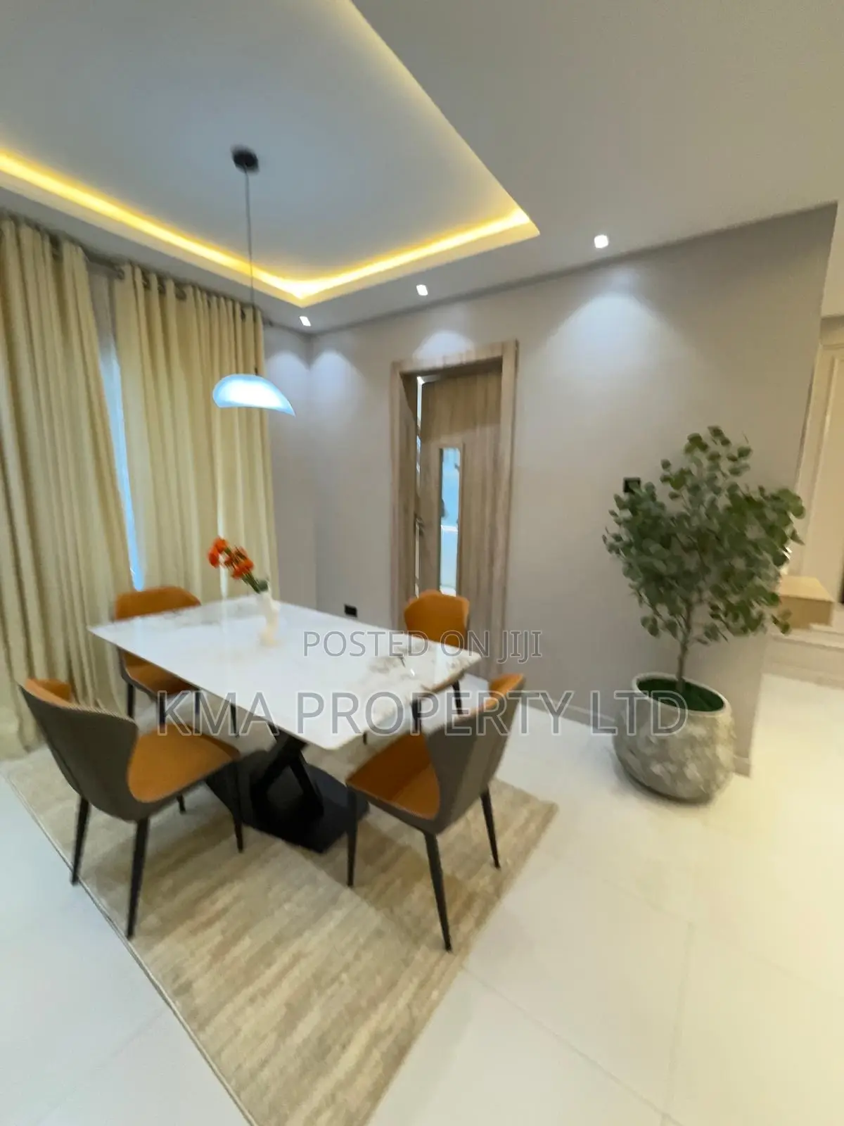 Luxurious 2 Bedroom Apartment With Swimming Pool