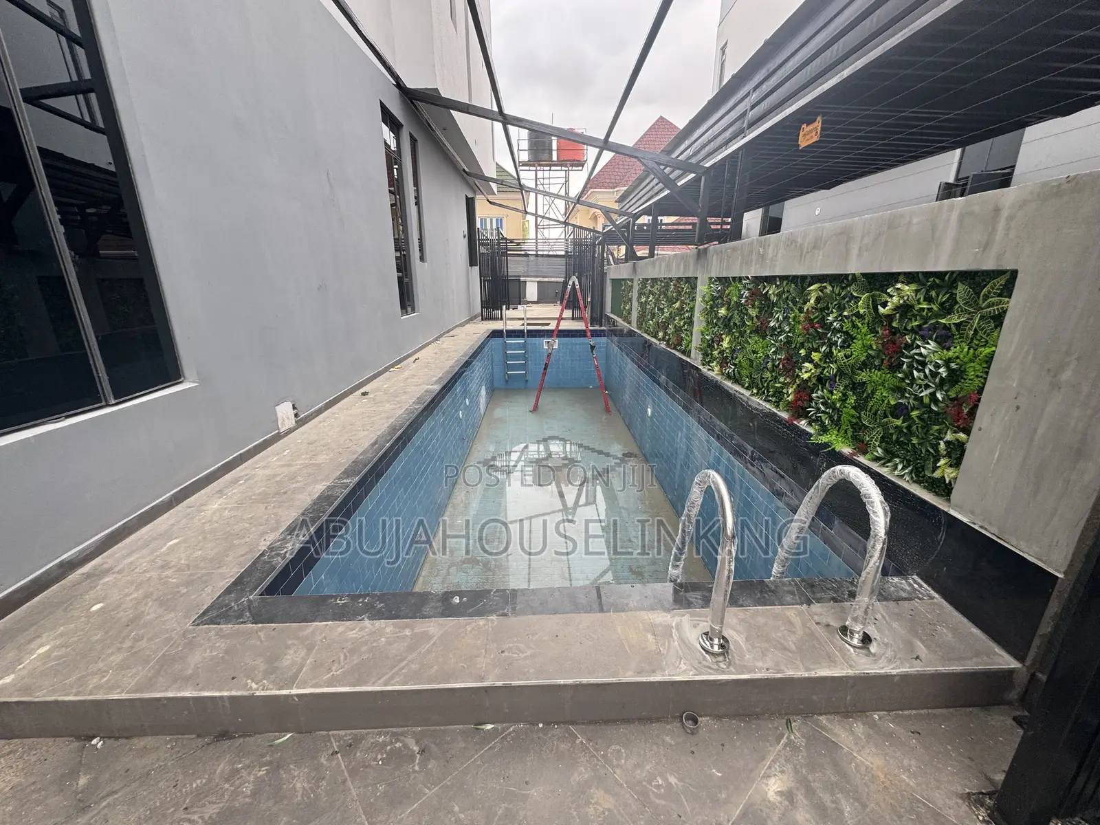 5bdrm Duplex in Apo Resettlement for sale