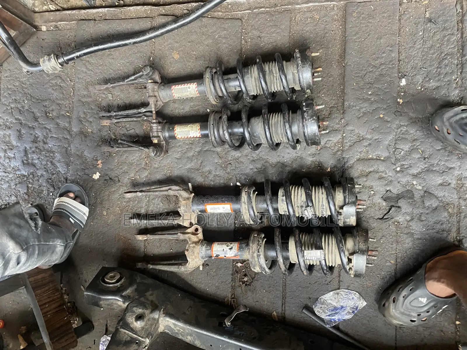 Complete Shock Absorbers Dodge Challenger Charger 2018