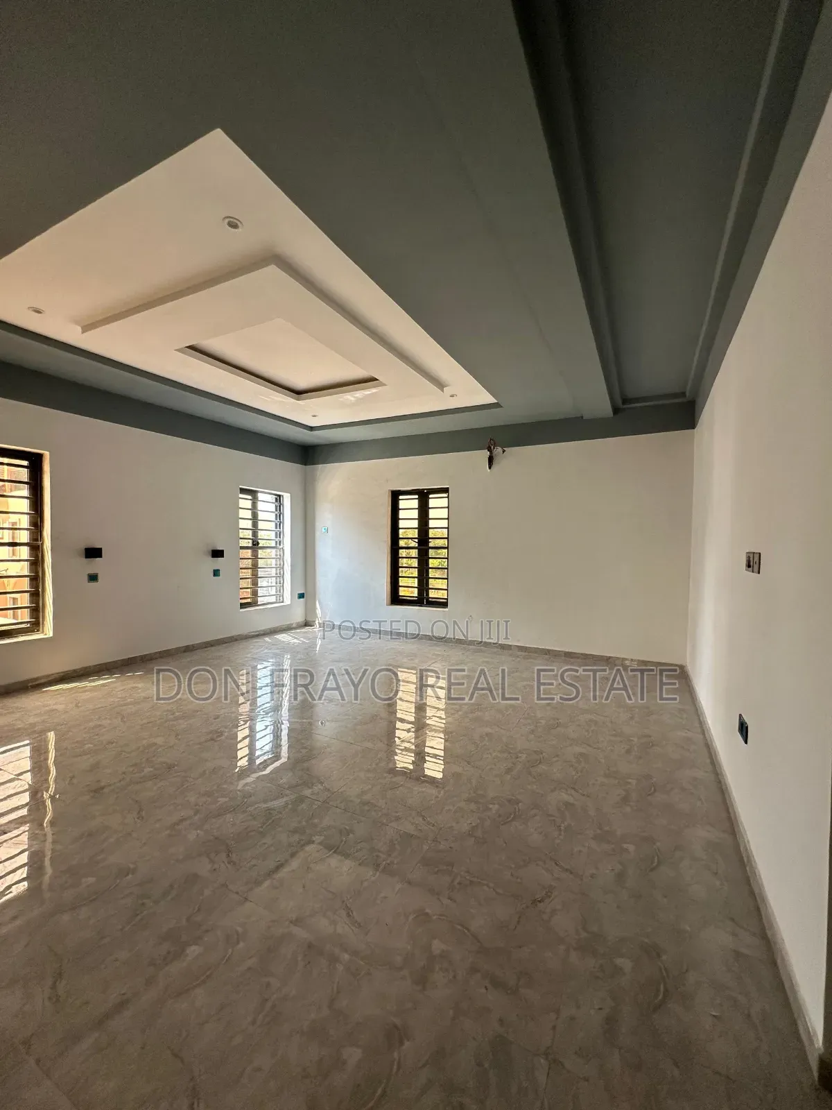4bdrm Duplex in Onireke Gra, Jericho for sale