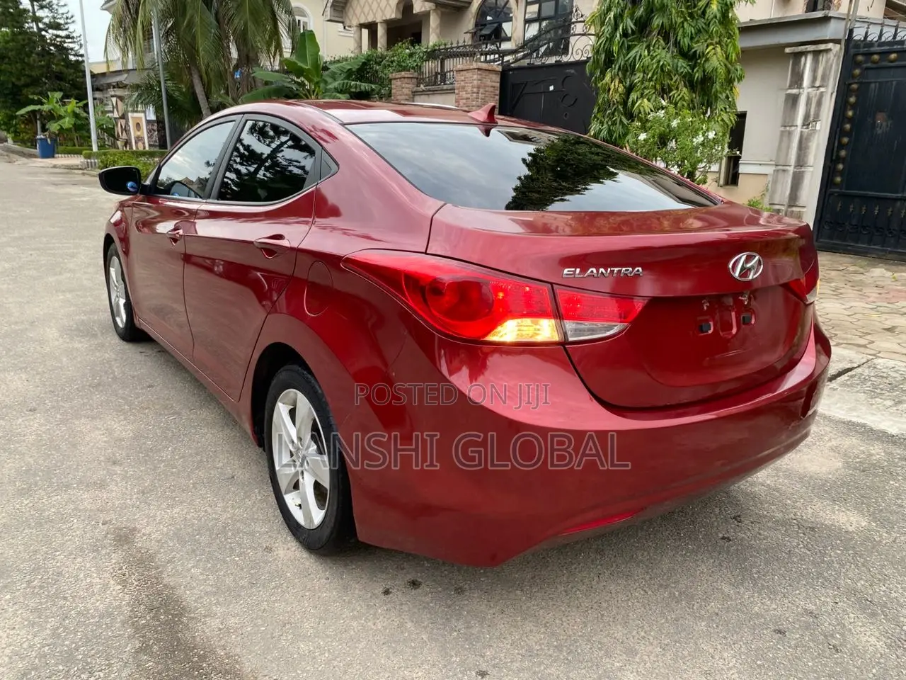 Hyundai Elantra 2013 Red