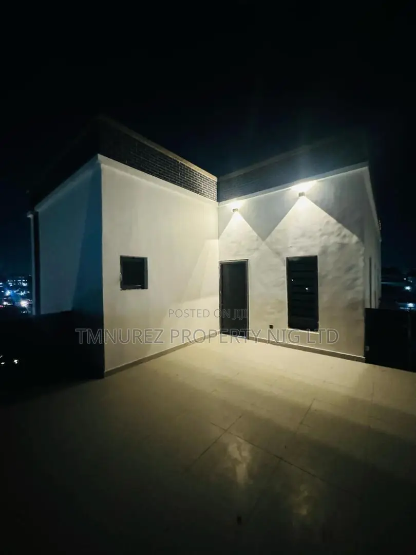 5bdrm Duplex in Omole Phase 2 for sale