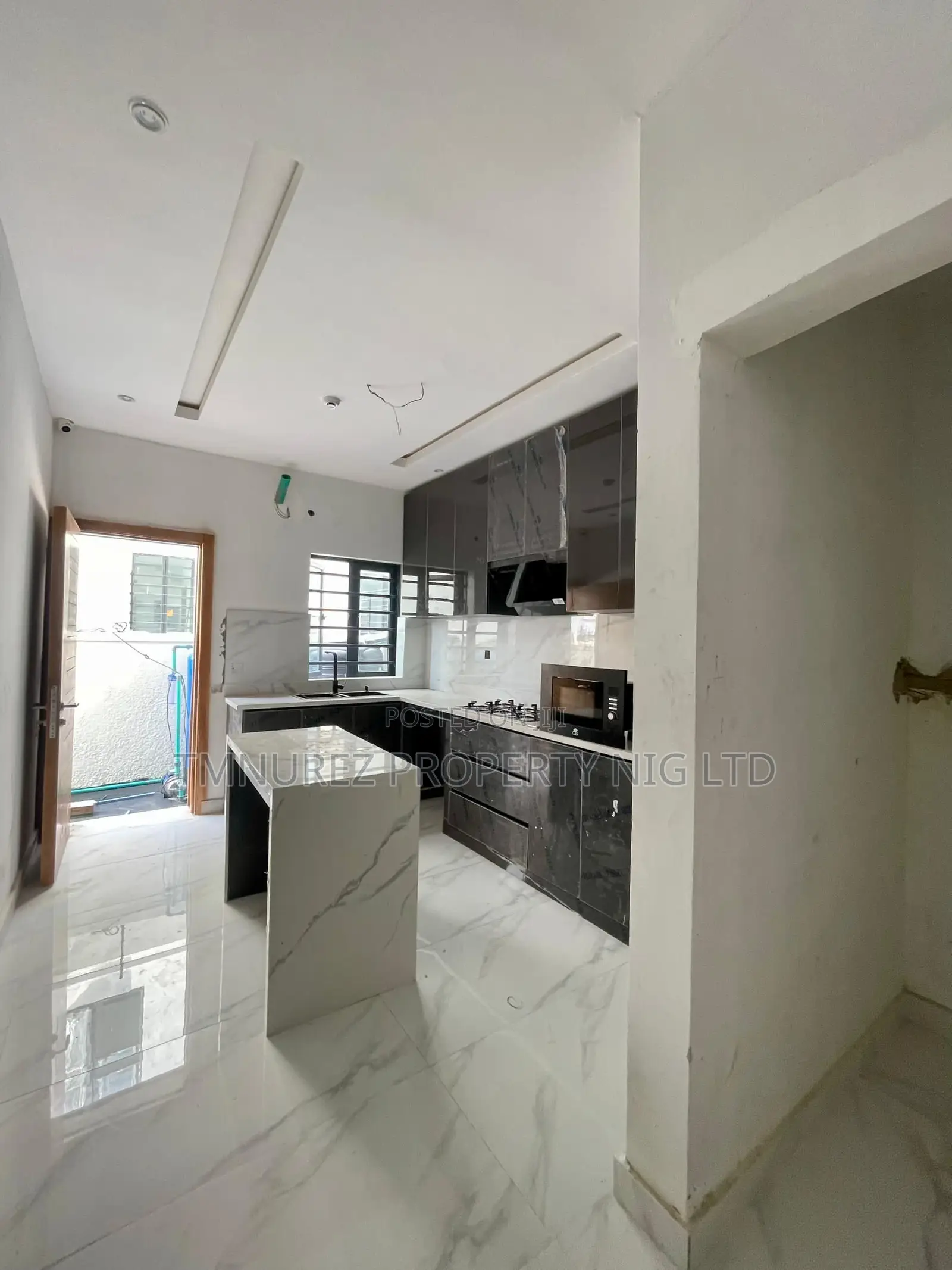 4bdrm Duplex in Badore for sale