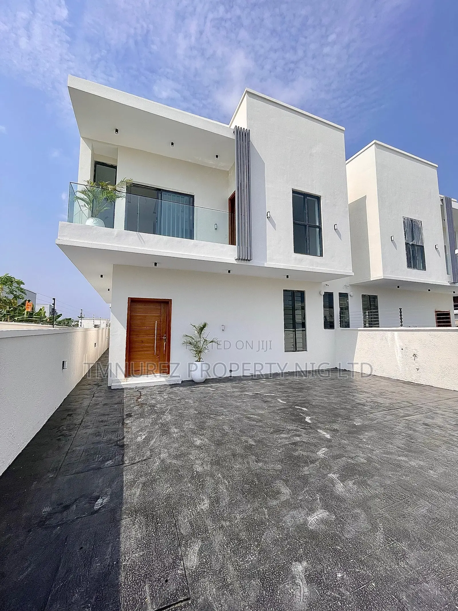4bdrm Duplex in Badore for sale