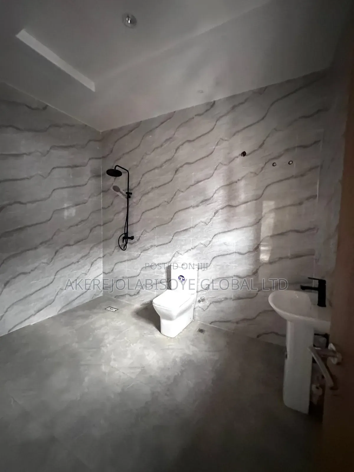 5bdrm Duplex in Guzape Abuja for sale