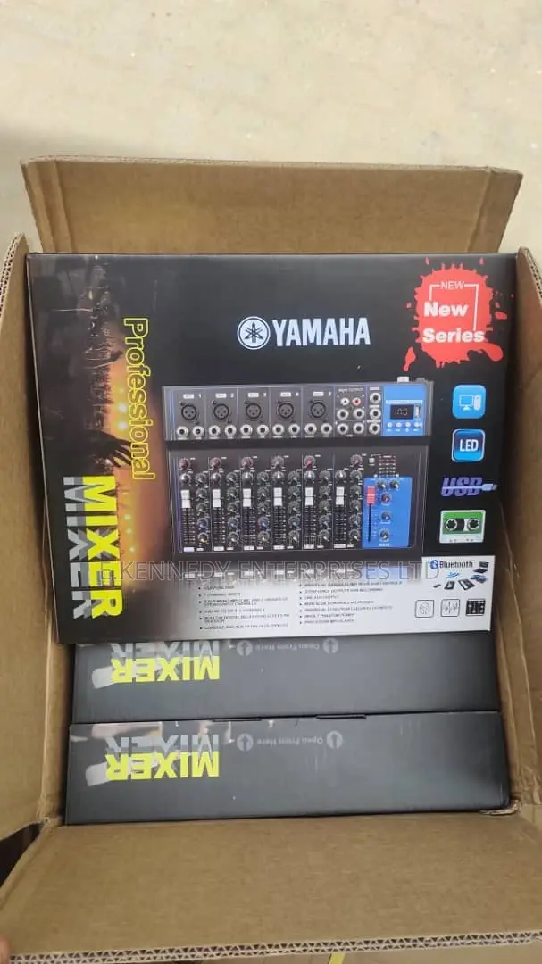 Professional Yamaha F7 Console Mixer