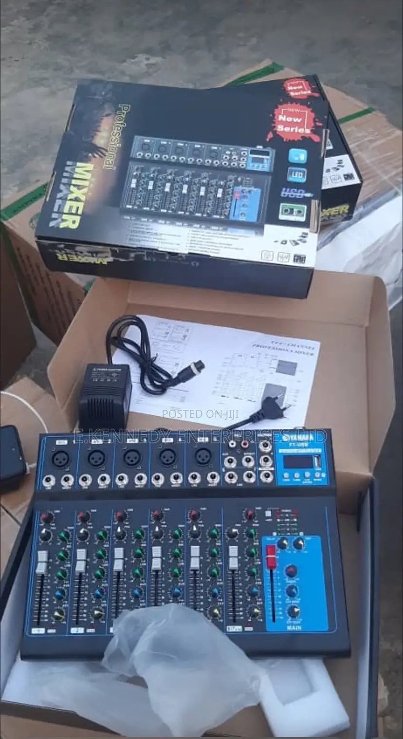 Professional Yamaha F7 Console Mixer