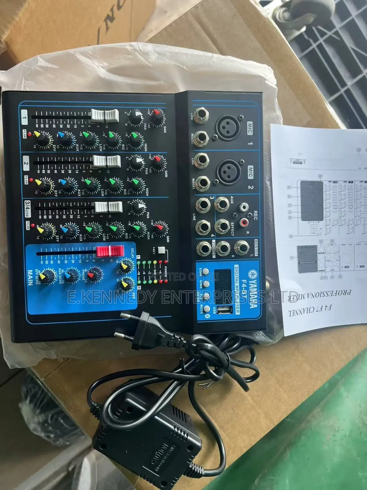 Professional F4 Yamaha Console Mixer