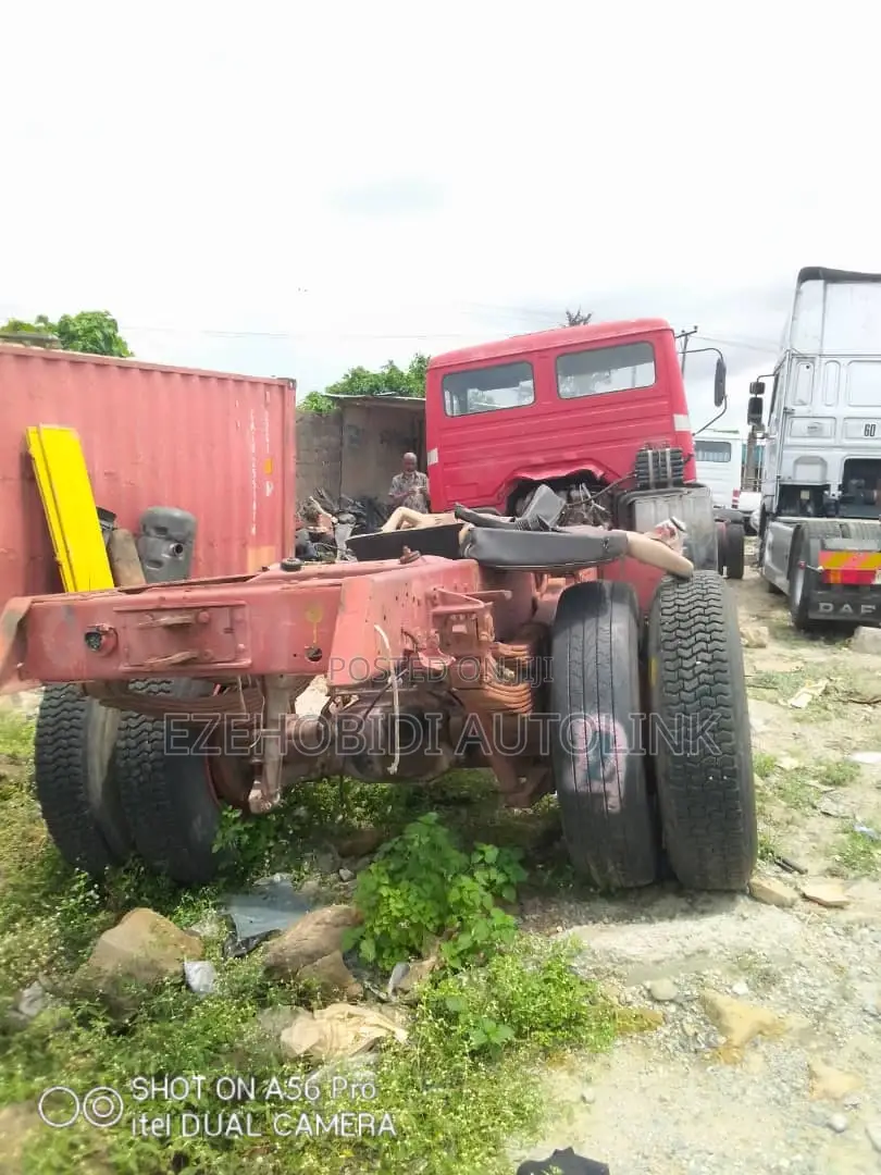 Tokunbo Mercedes 1926 Cap and Chassis. V8 Truck