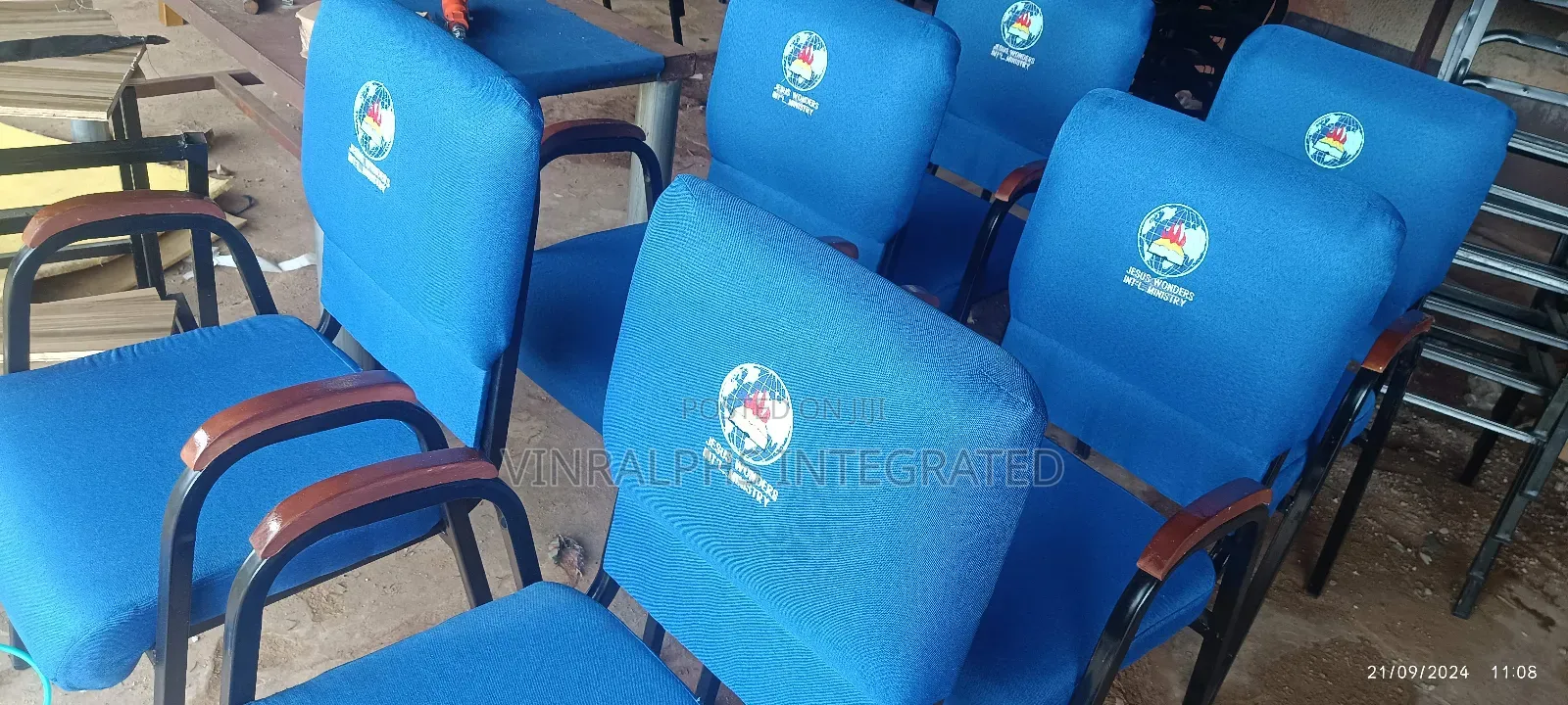 Customised Executive Church Chairs With Armrest And Logo