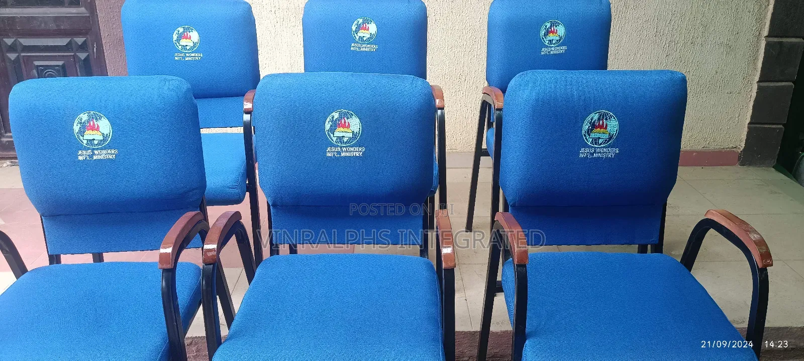 Customised Executive Church Chairs With Armrest And Logo