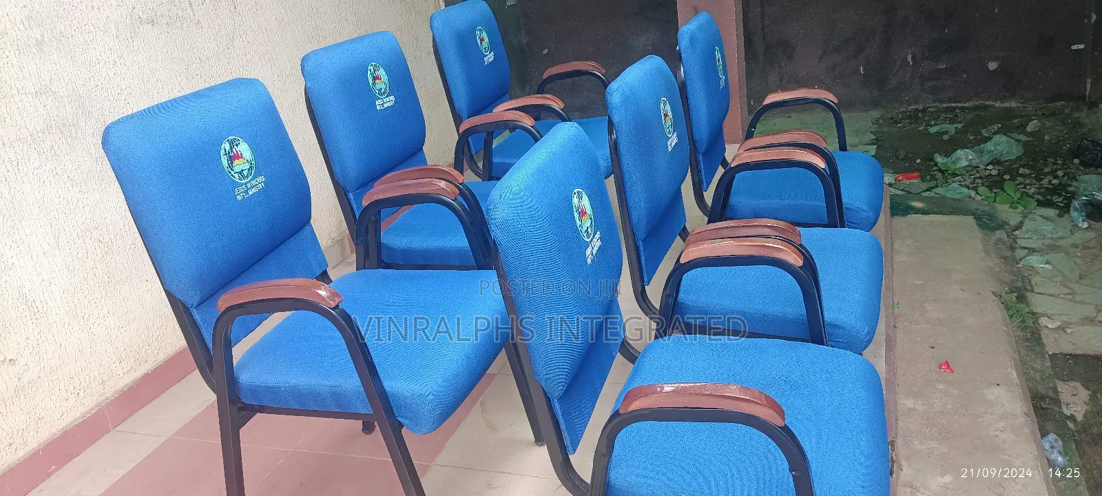 Customised Executive Church Chairs With Armrest And Logo
