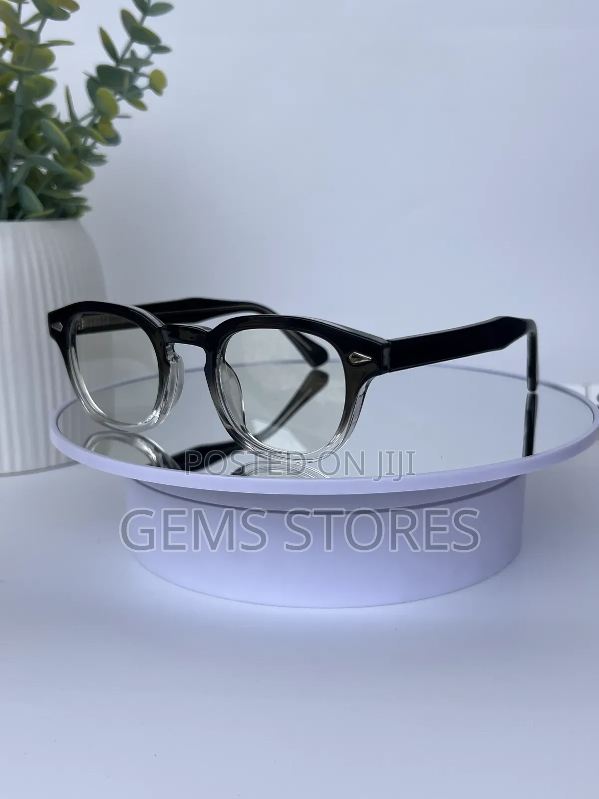 Stylish Anti-Blue Light Glasses (Multiple Colors Available)