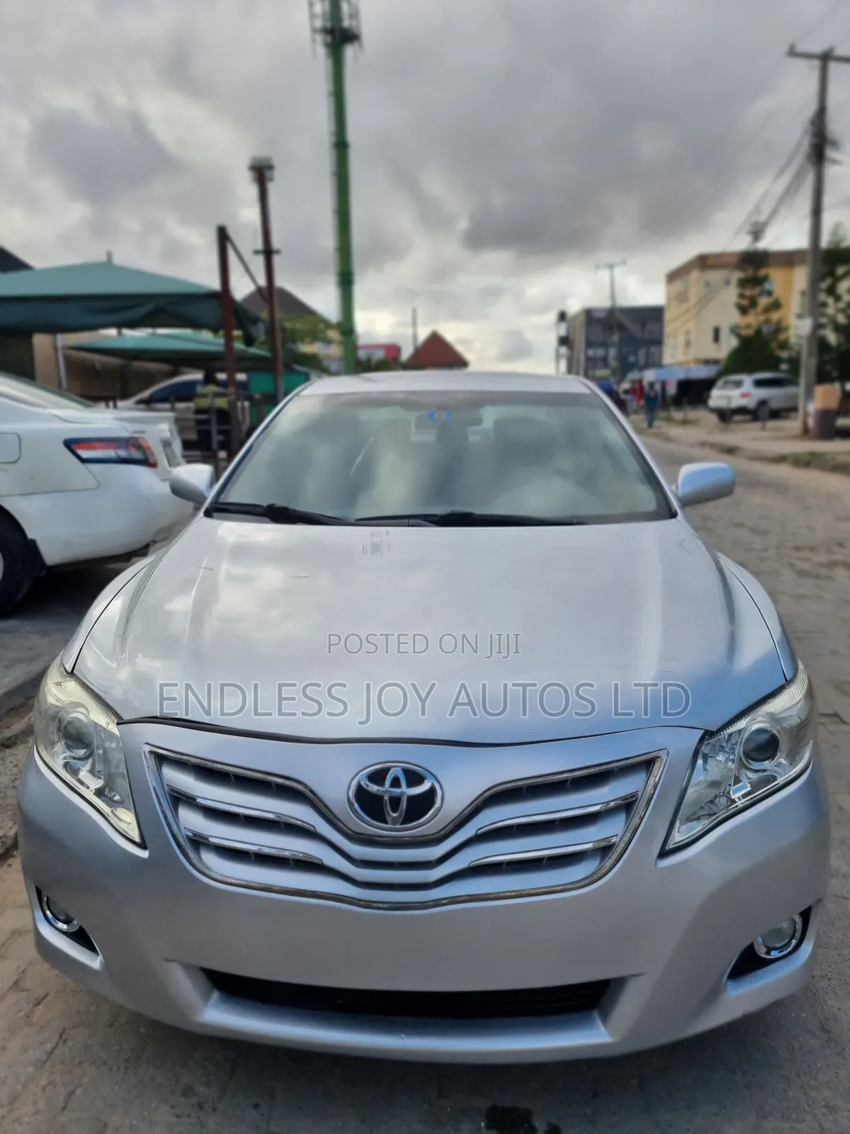 Toyota Camry LE 4dr Sedan (2.5L 4cyl 6A) 2011 Silver