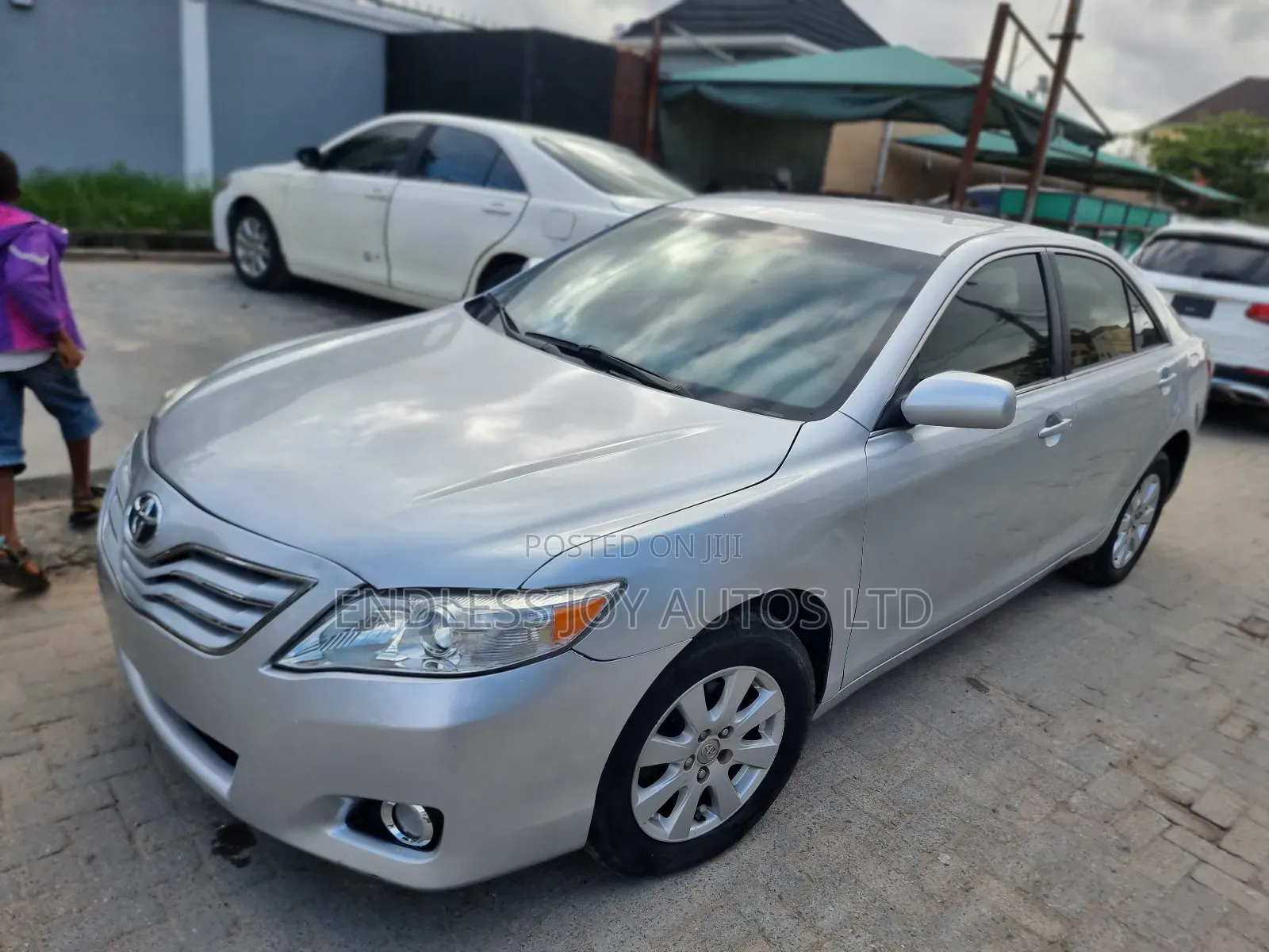 Toyota Camry LE 4dr Sedan (2.5L 4cyl 6A) 2011 Silver