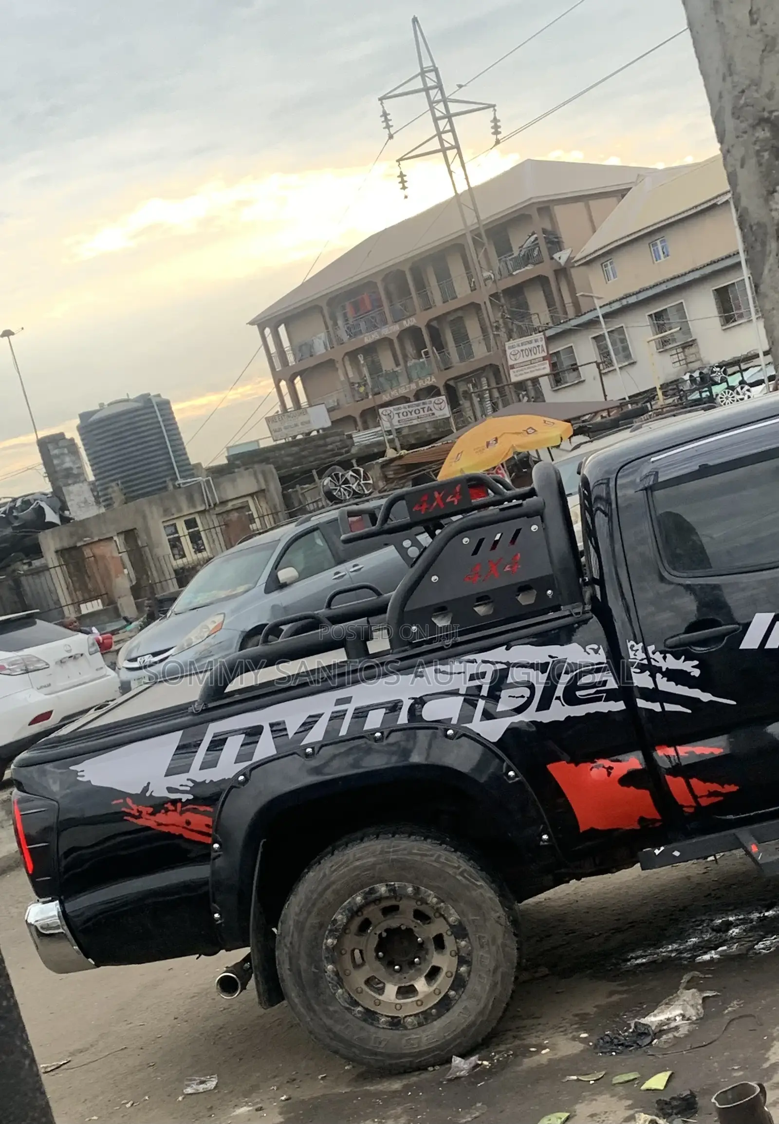 Booth Cover and Spoiler Toyota Hilux Available