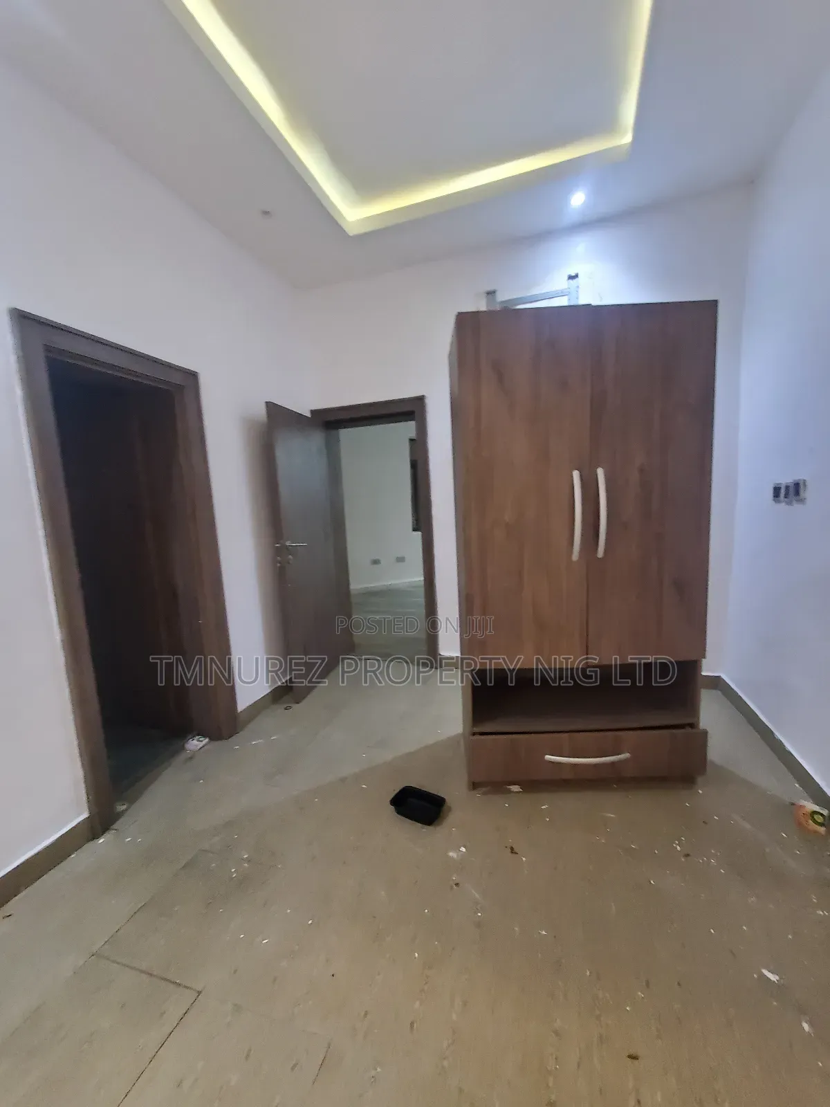 3bdrm Apartment in Lekki Phase1 for rent