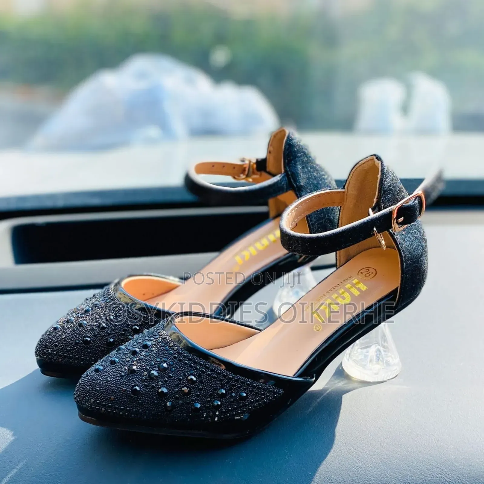 Girls Cover Shoes