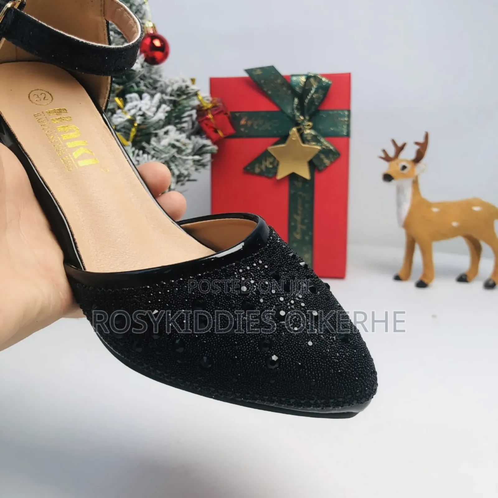 Girls Cover Shoes