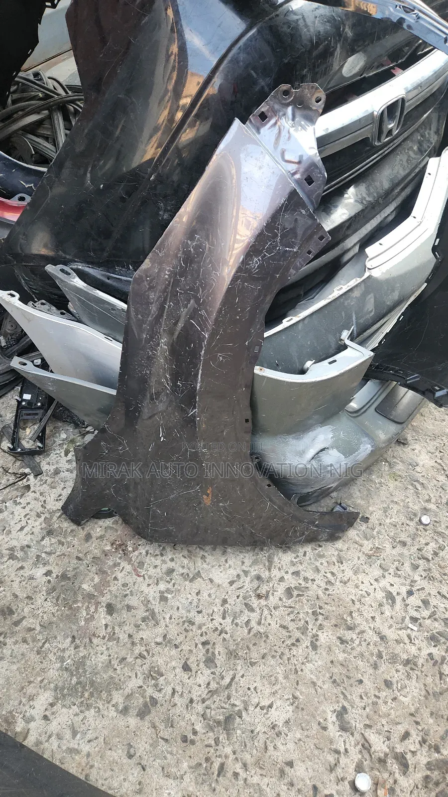 Fender Honda CRV 2018