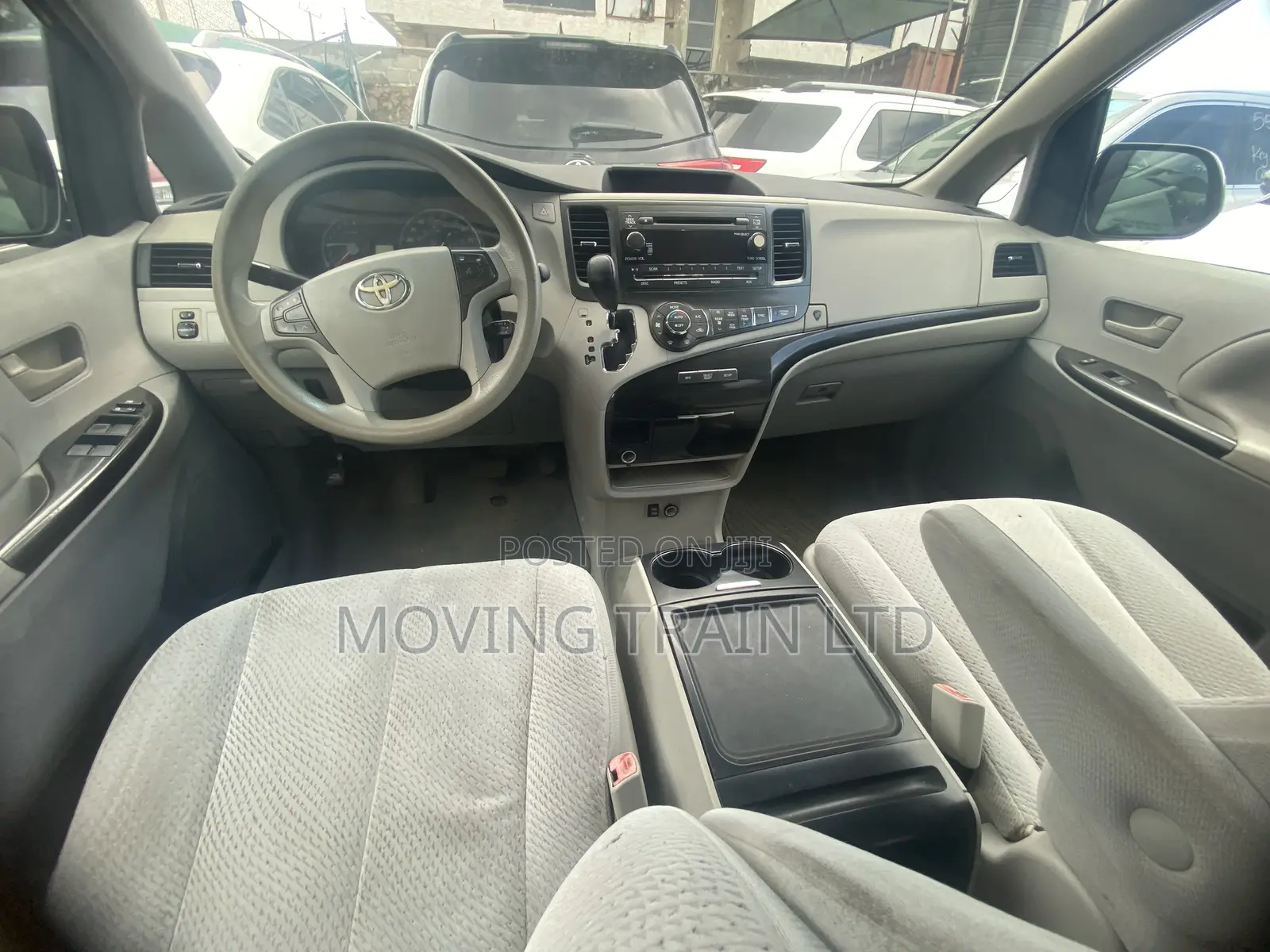 Toyota Sienna LE AWD 7-Passenger 2013 Black