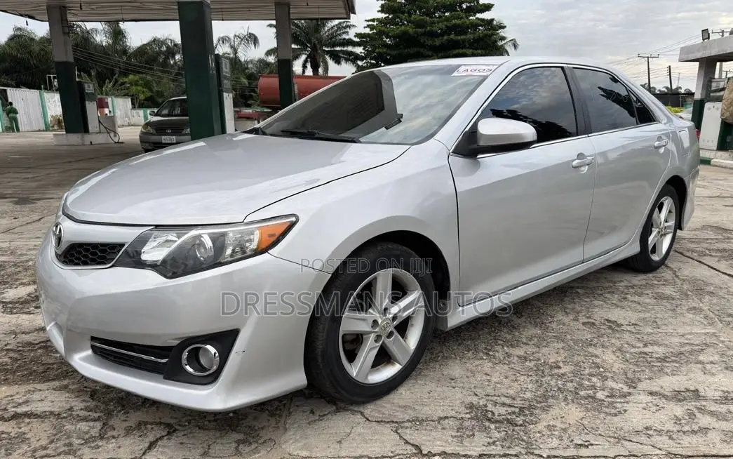 Toyota Camry 2013 Silver
