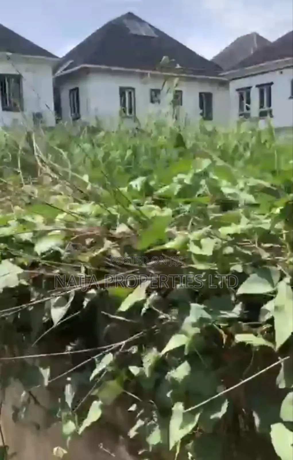 1042sqm of Land at Osapa London, Lekki for Sale.