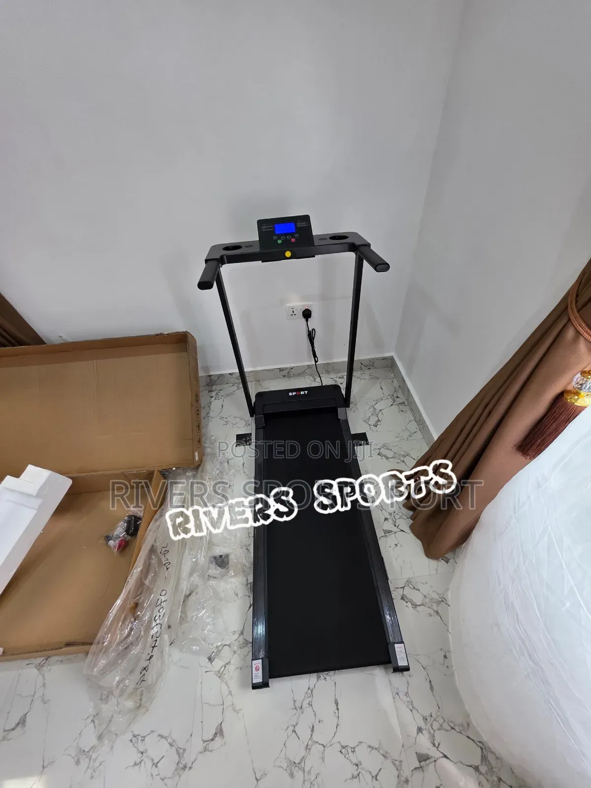 BRAND NEW 2.5hp Supermaxpro Plateform Treadmill With Cup, Phone Holder