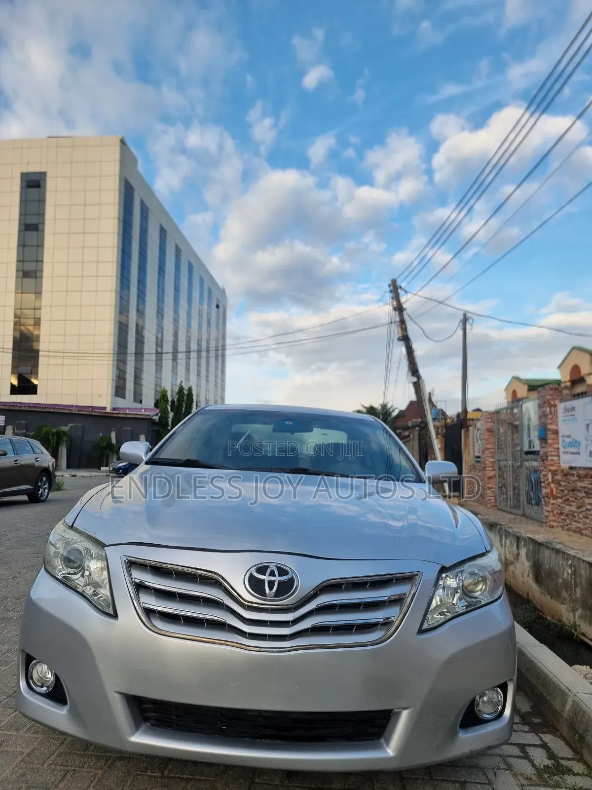 Toyota Camry LE 4dr Sedan (2.5L 4cyl 6AM) 2010 Silver