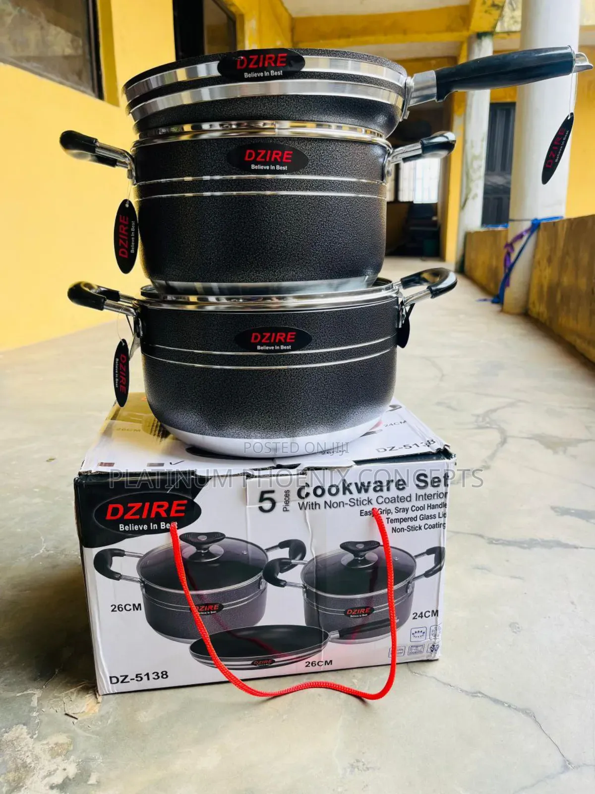 2 Sets of Pot and a Frying Pan (Dzire Non Stick Pot )