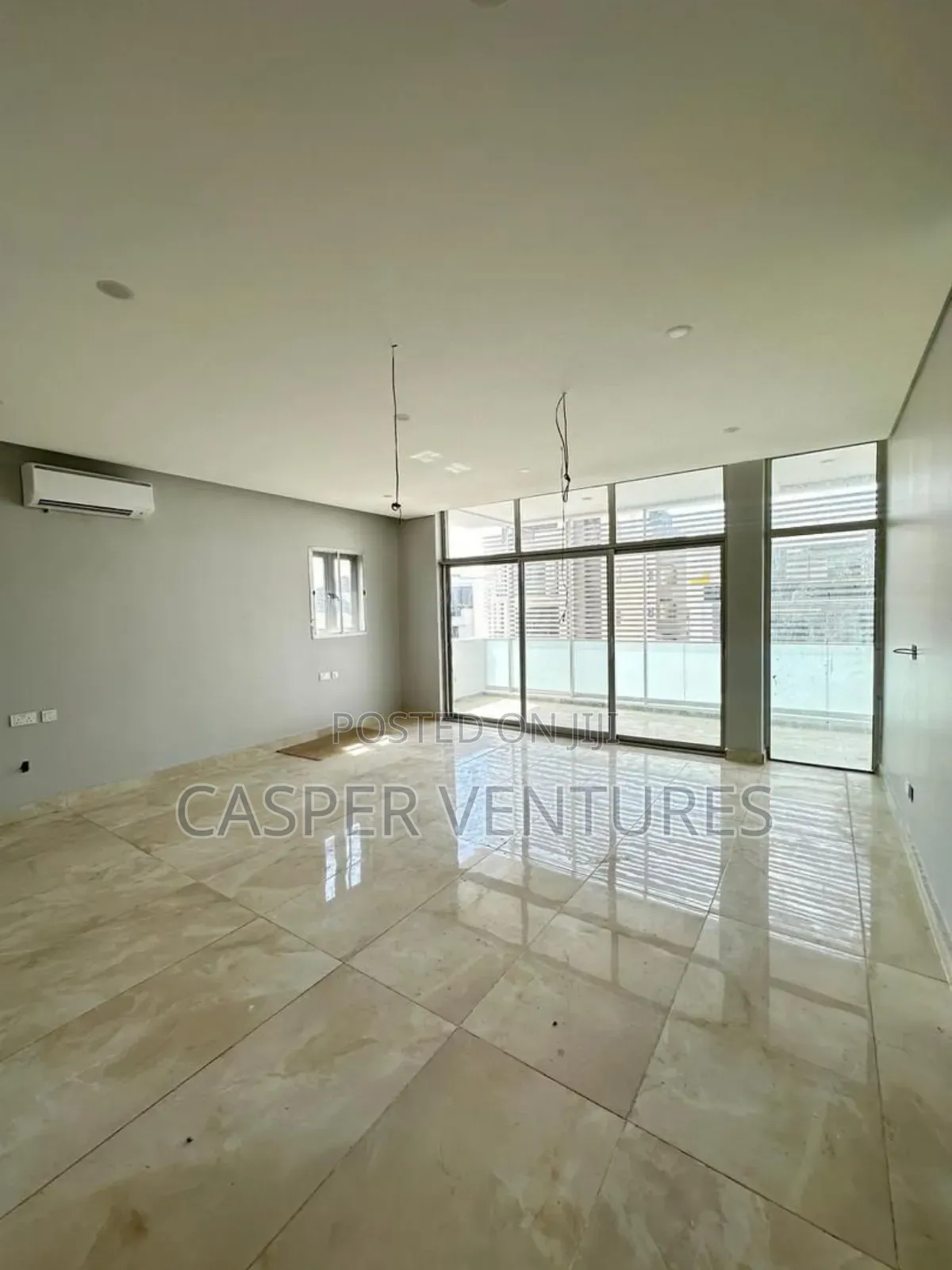 5bdrm Duplex in Admiralty Way, Lekki Phase 1 for sale