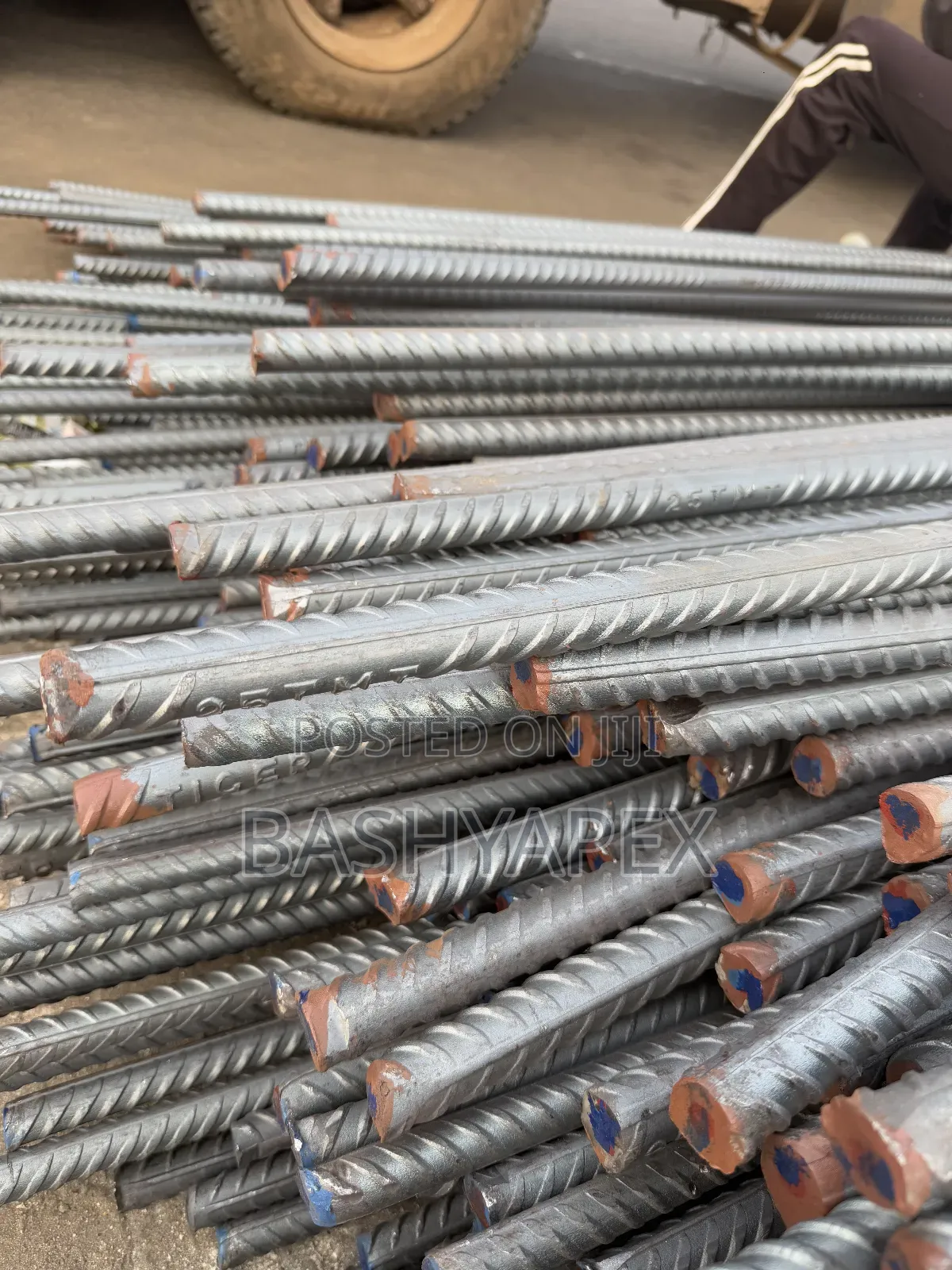 Full Gauge Y10 Y12 Y16 Y20 Tiger Reinforcements Iron Rod TMT