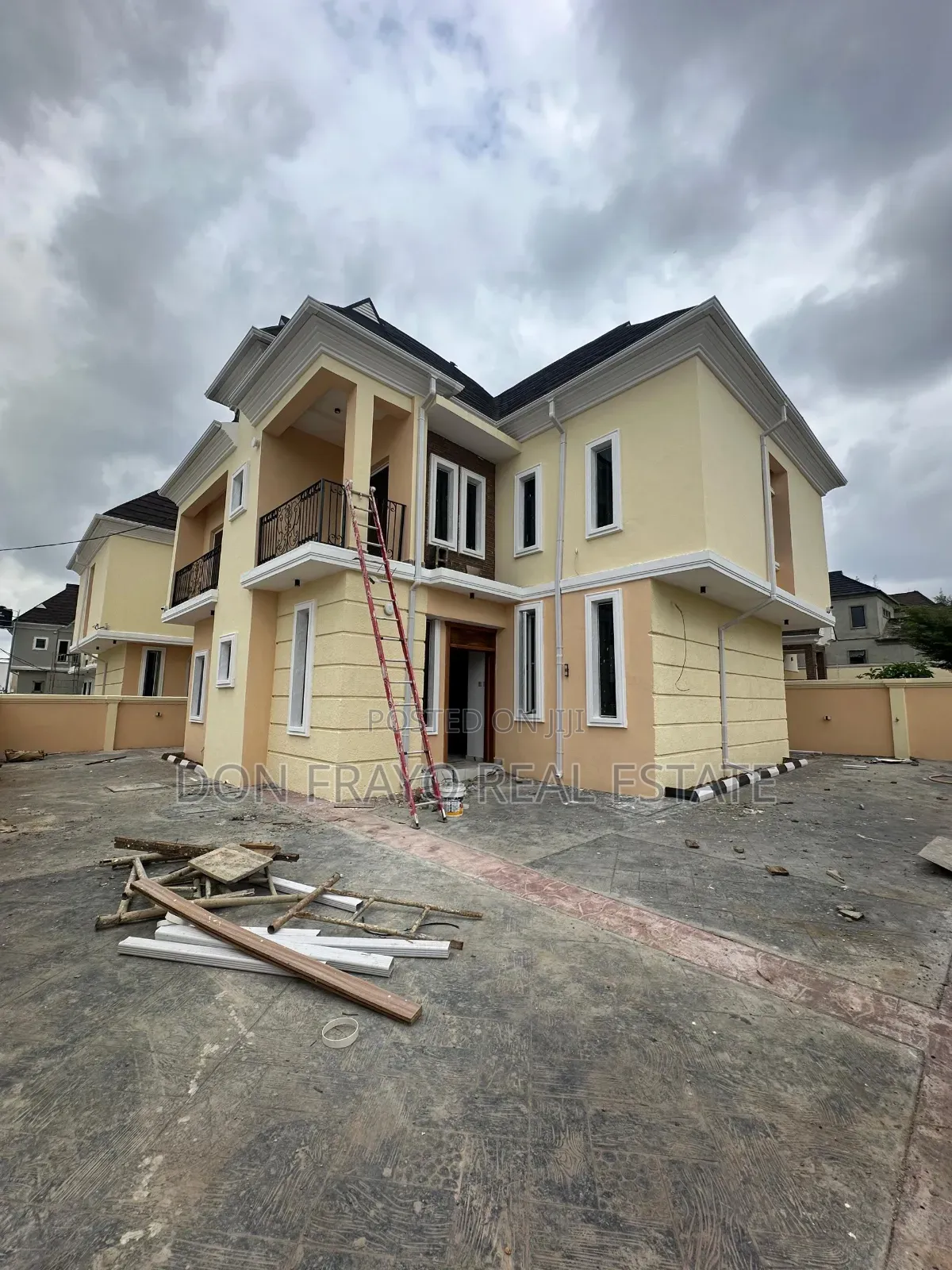 4bdrm Duplex in Carlton Gate Estate, Akobo for sale