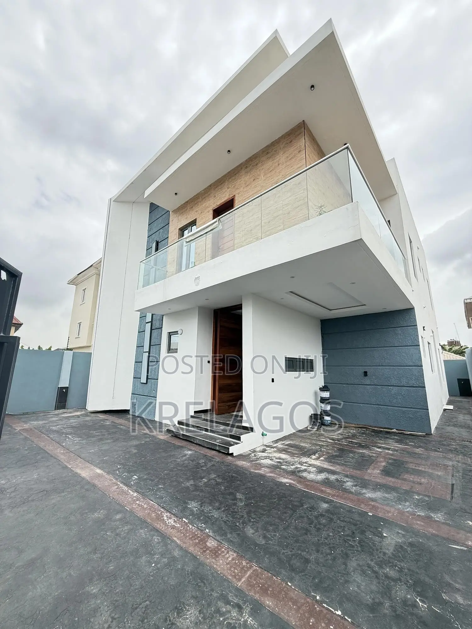 4bdrm Duplex in Sangotedo for sale