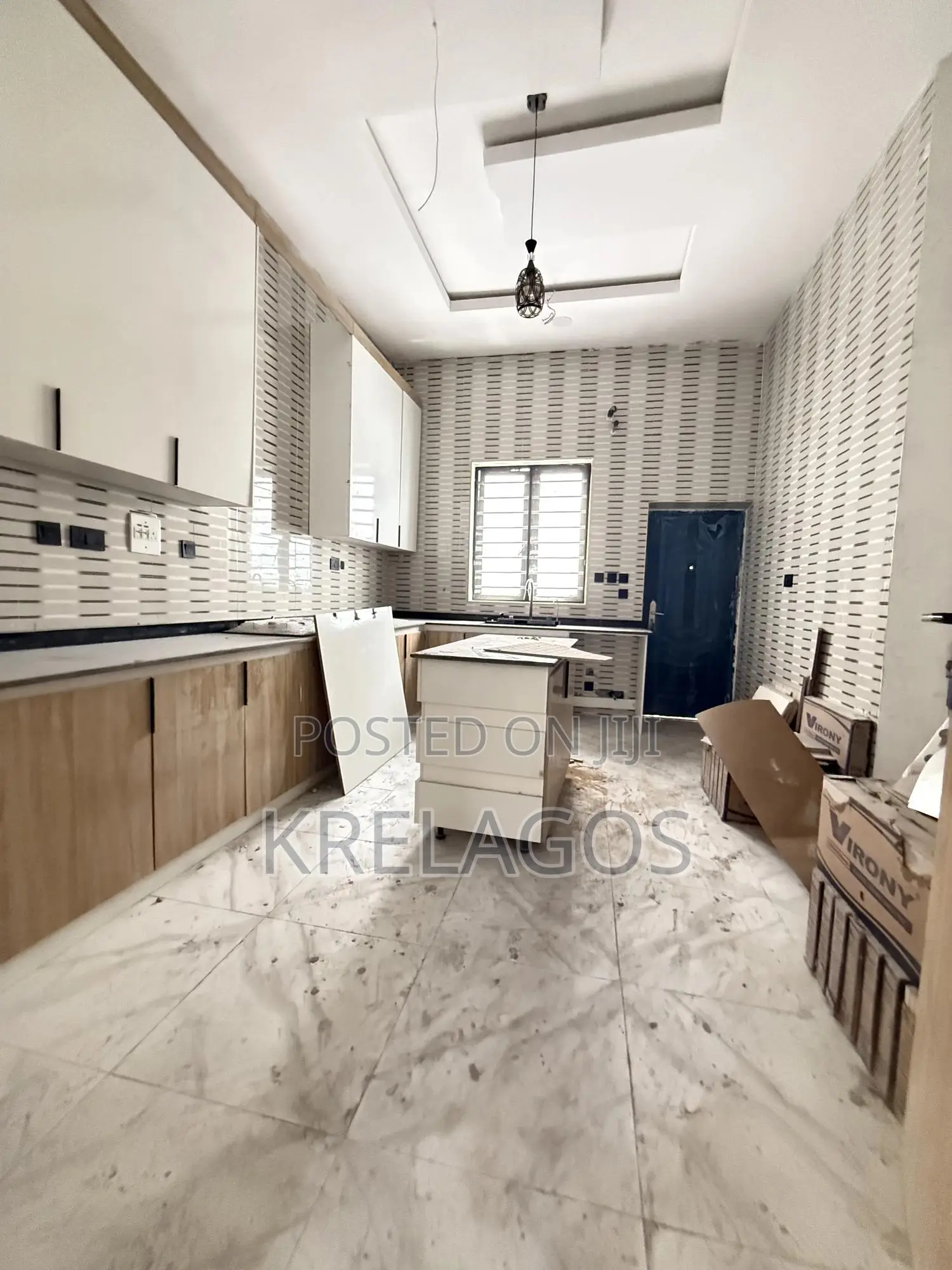 5bdrm Duplex in Sangotedo for sale