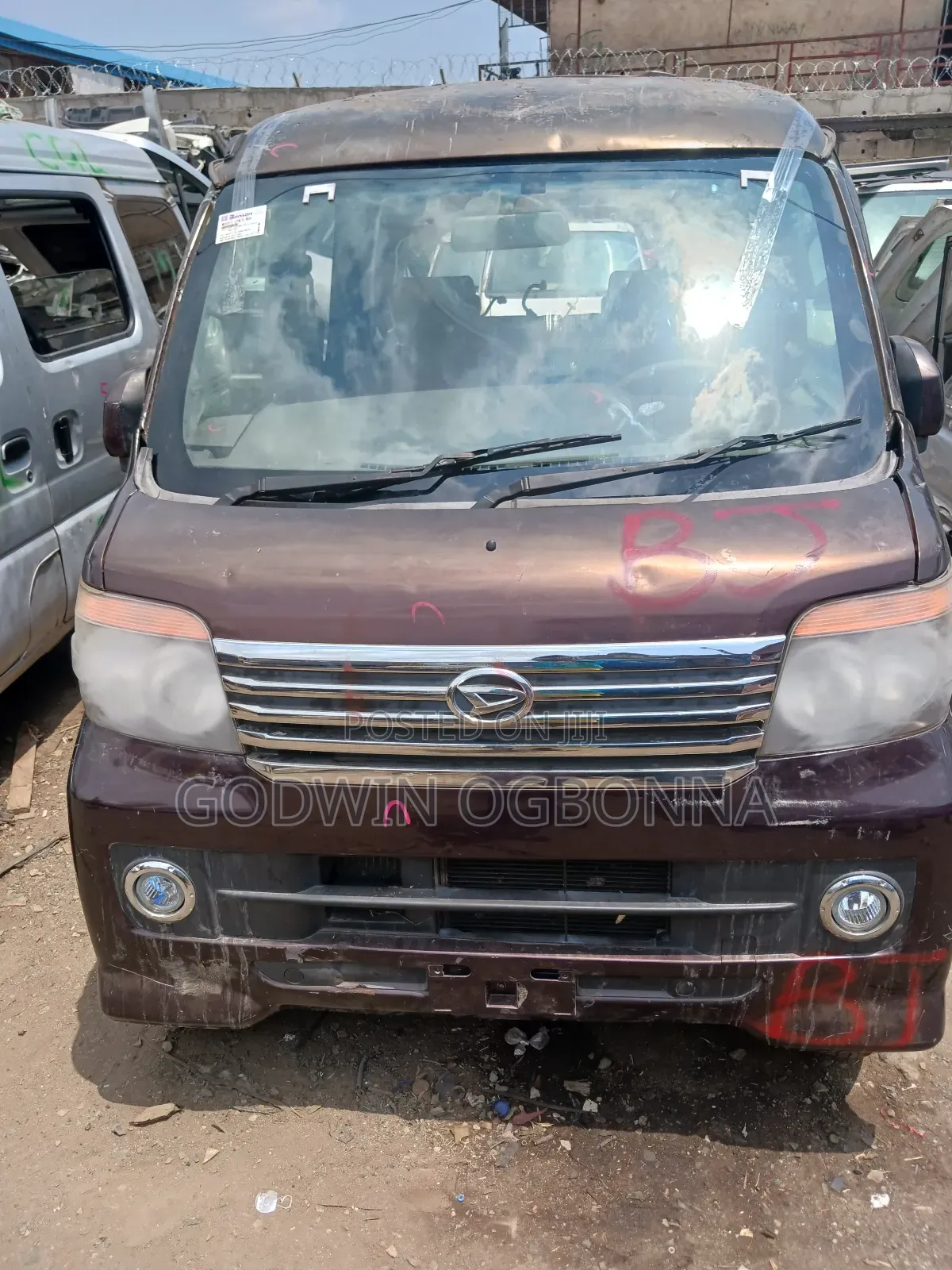 Daihatsu Hijet 2012 Red