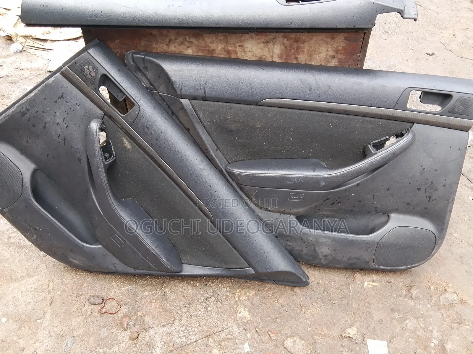 Door Mat for Toyota Avensis 2005