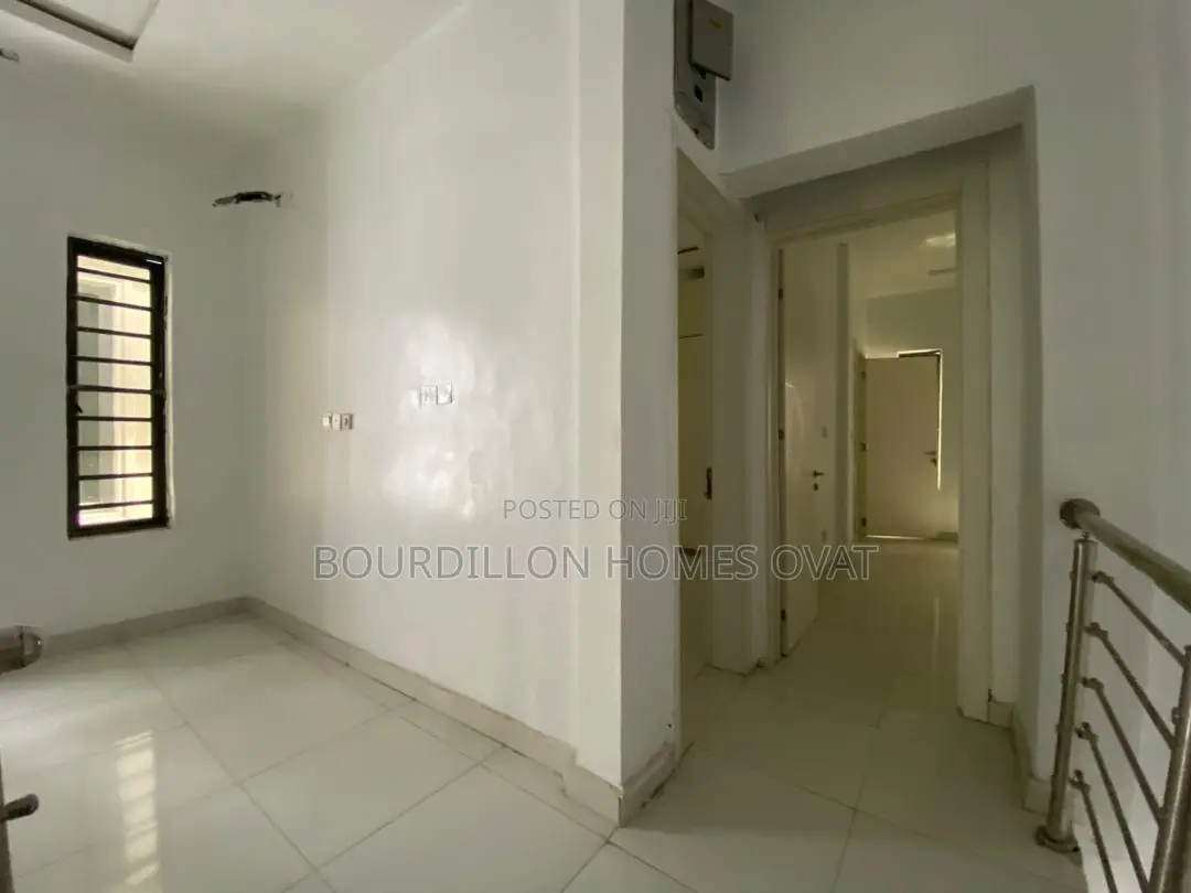 4bdrm Duplex in Lekki for sale