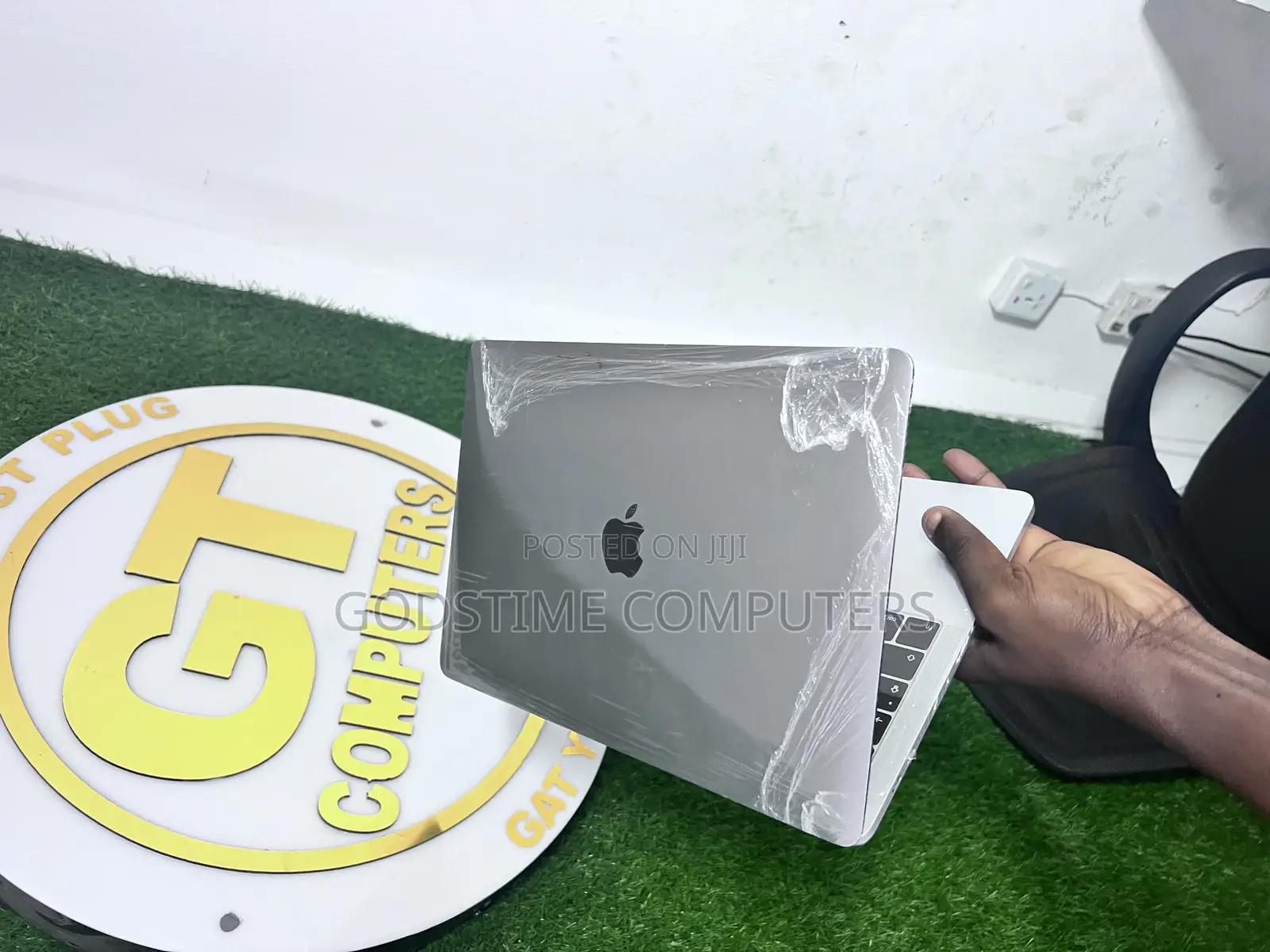 Laptop Apple MacBook Pro 2019 8GB Intel Core i5 SSD 128GB