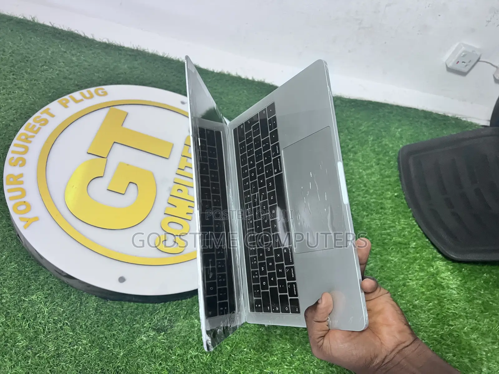 Laptop Apple MacBook Pro 2019 8GB Intel Core i5 SSD 128GB