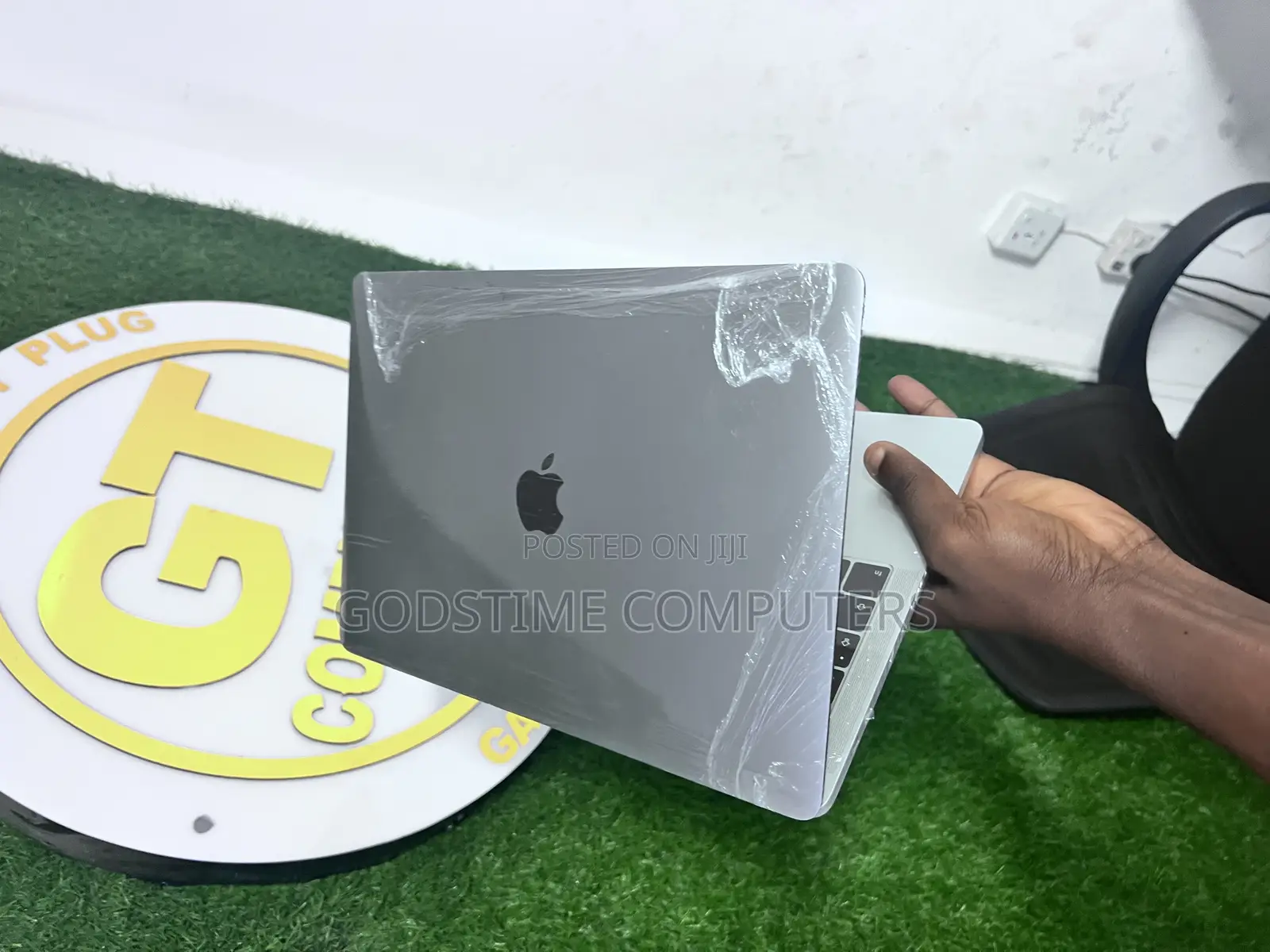 Laptop Apple MacBook Pro 2019 8GB Intel Core i5 SSD 128GB