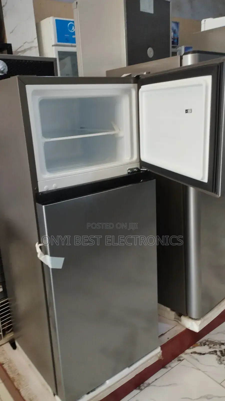 Hisense 154l Double Door Refrigerator Silver- Ref200dr