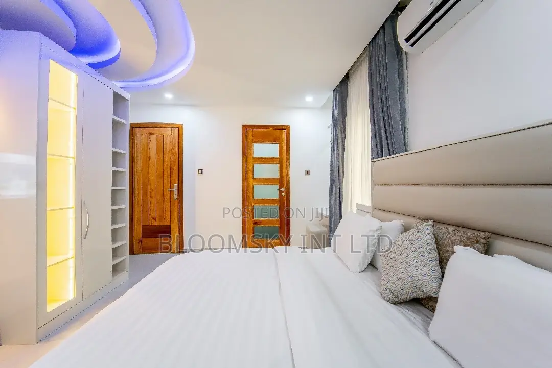 Captivating 5 Bedroom Duplexe in Lekki Phase 1