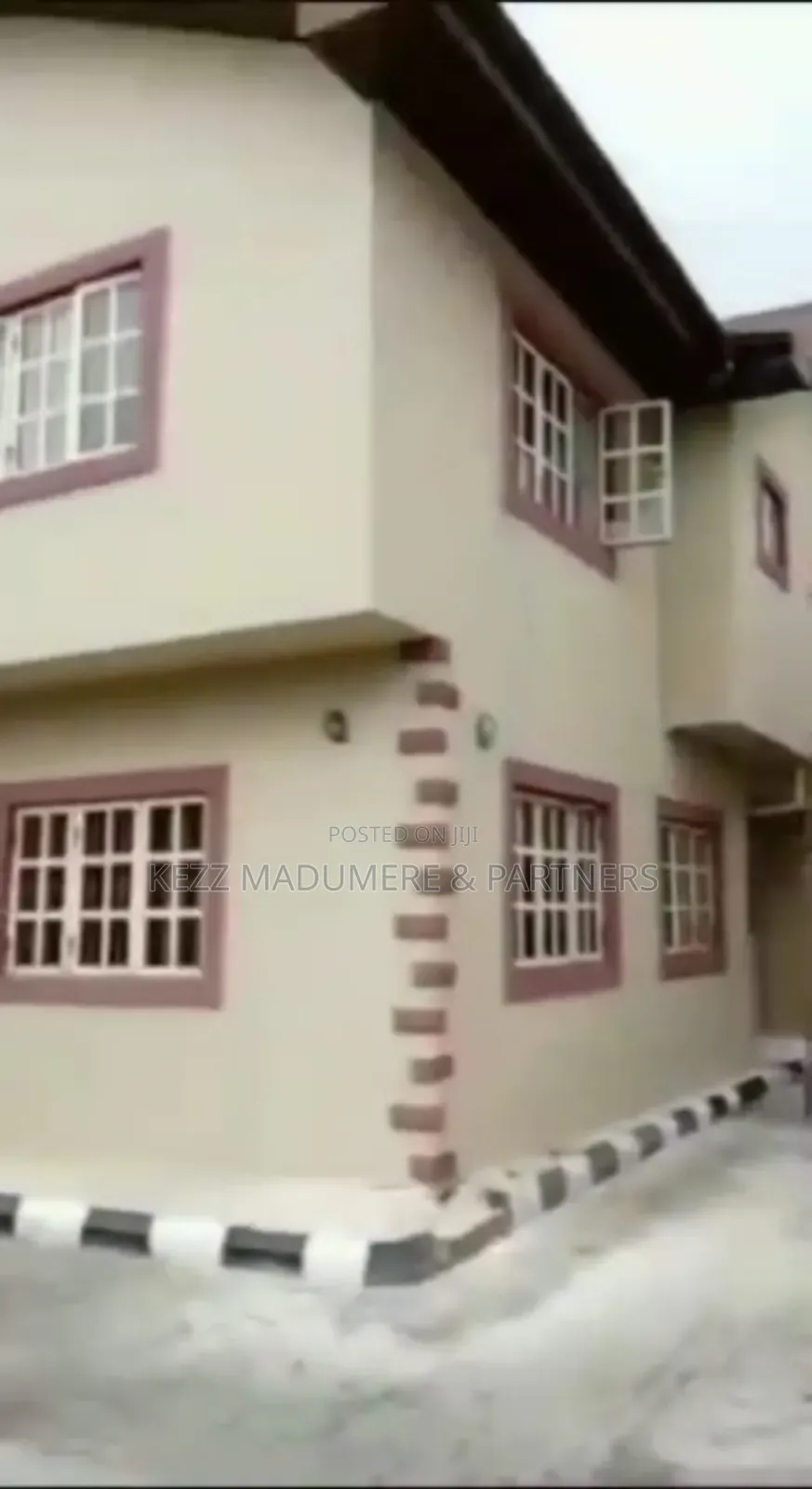 8bdrm Duplex in Woji Port Harcourt for sale