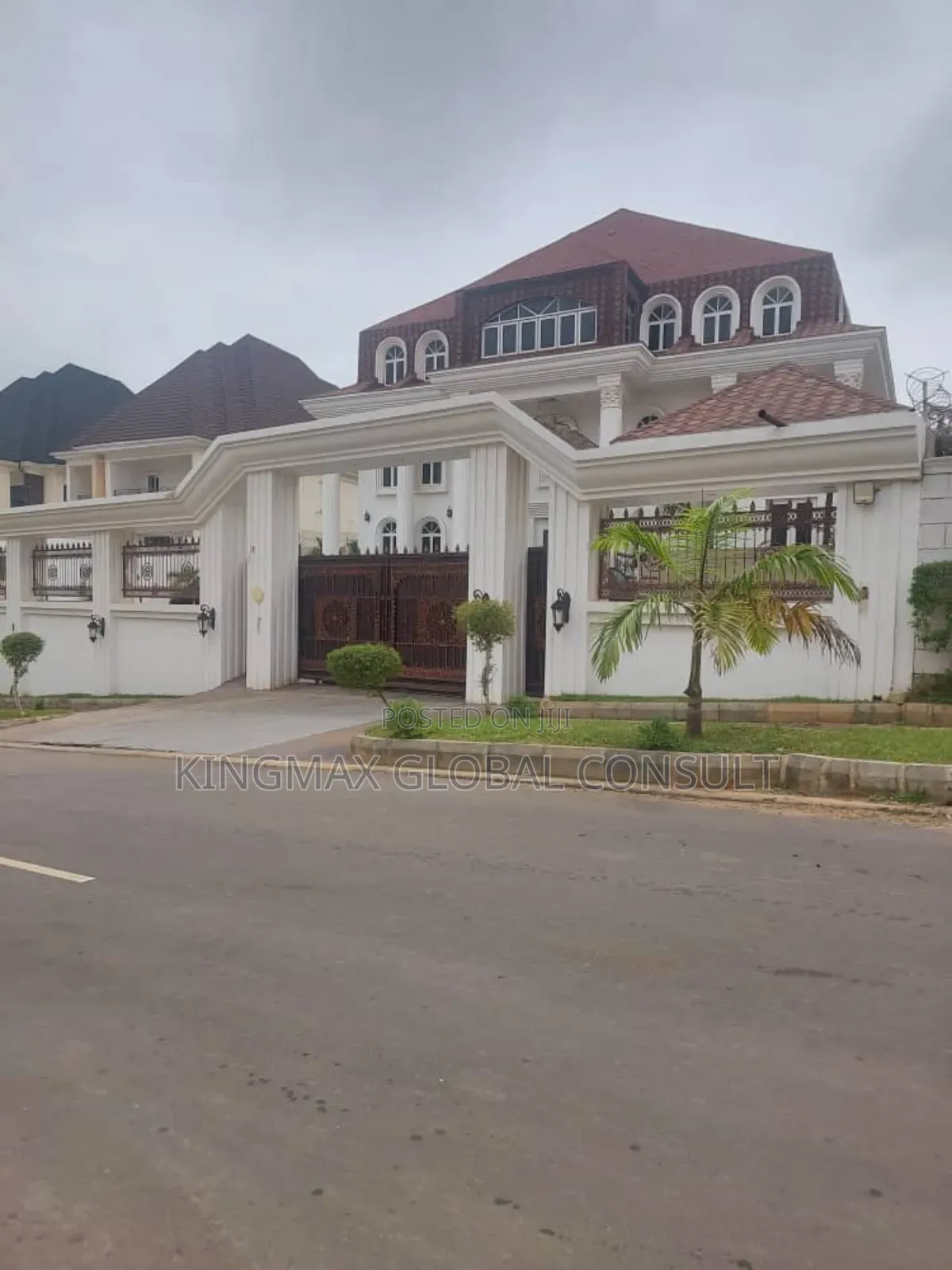 Furnished 9bdrm Mansion in Asokoro District for sale