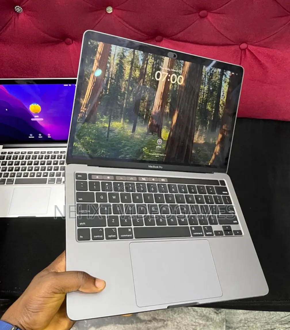 Laptop Apple MacBook Pro 2020 16GB Apple M1 SSD 512GB