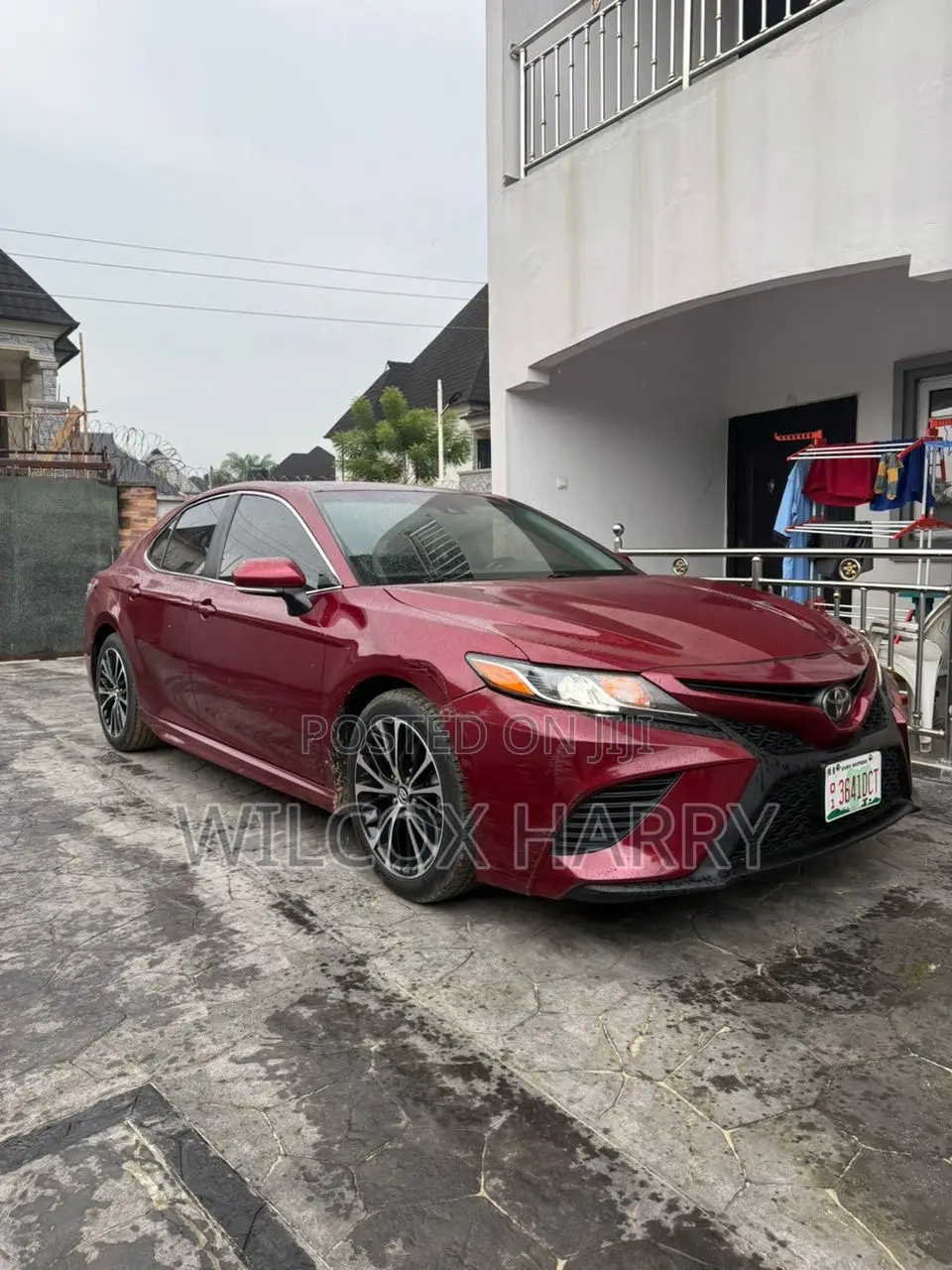 Toyota Camry SE FWD (2.5L 4cyl 8AM) 2018 Red