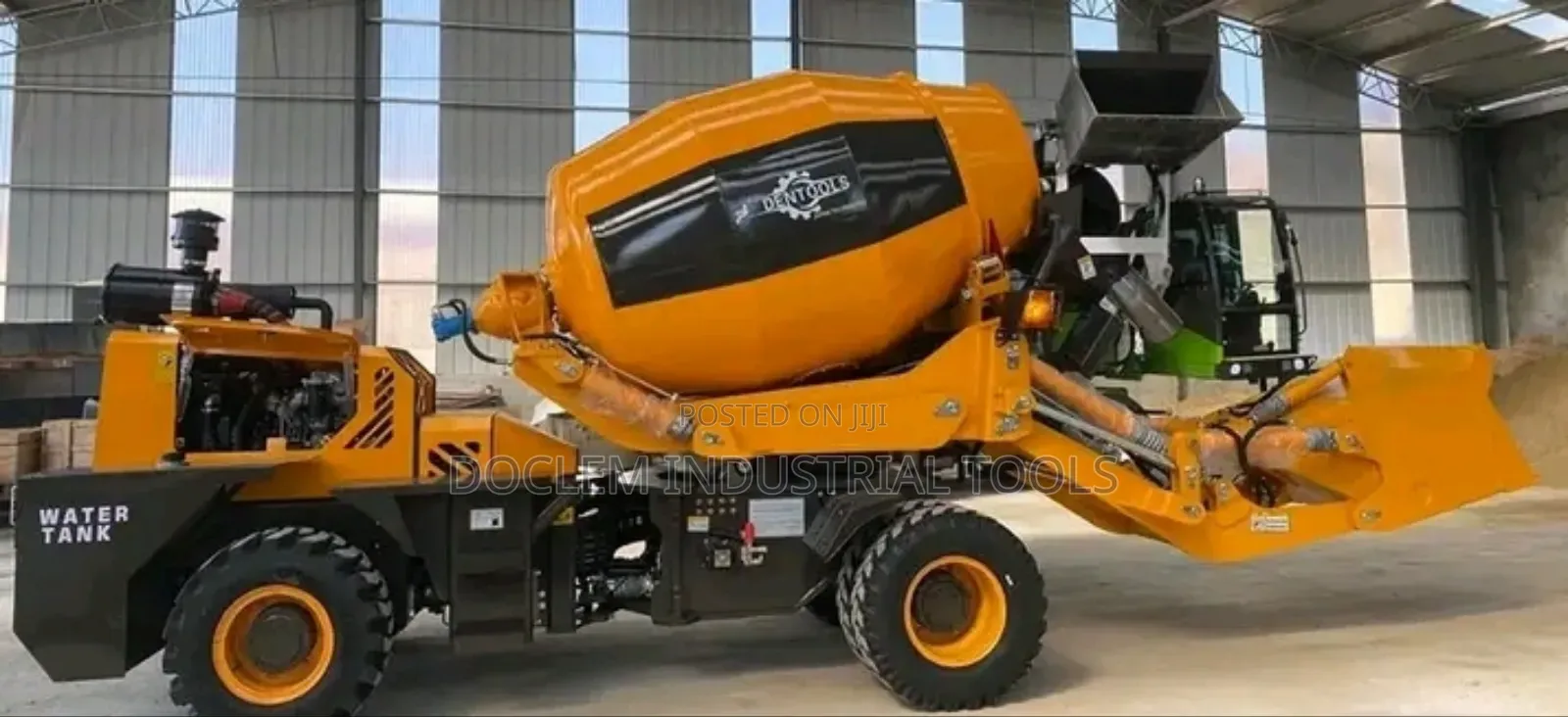 Self Loading Concrete Mixer Truck