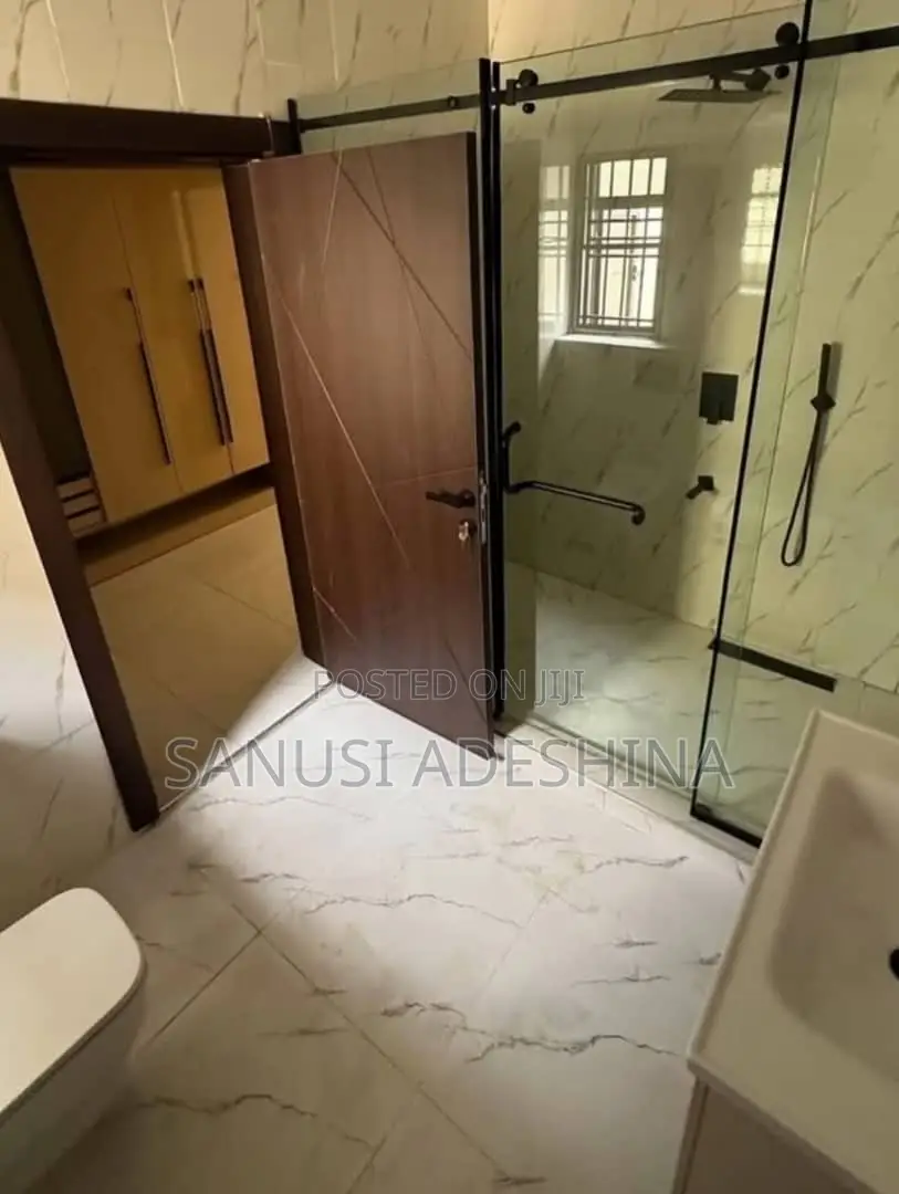 5bdrm Duplex in Gwarimpa Estate Fct, Gwarinpa for sale