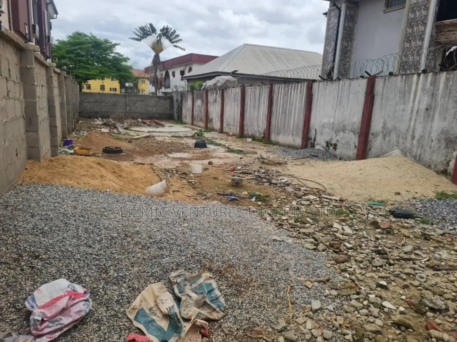 Half Plot for Sale in an Estate
